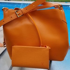 SOLD Louis Vuitton Epi Mandara MM